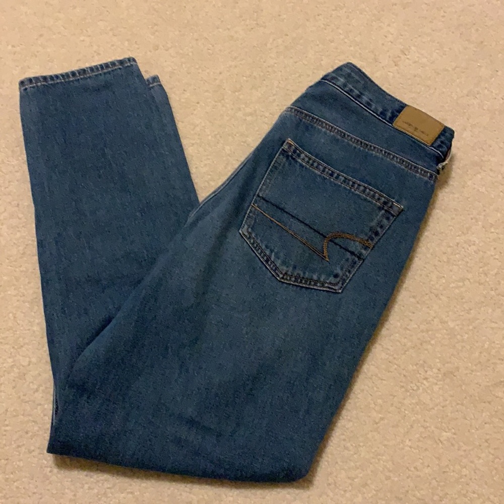 American eagle mom jeans